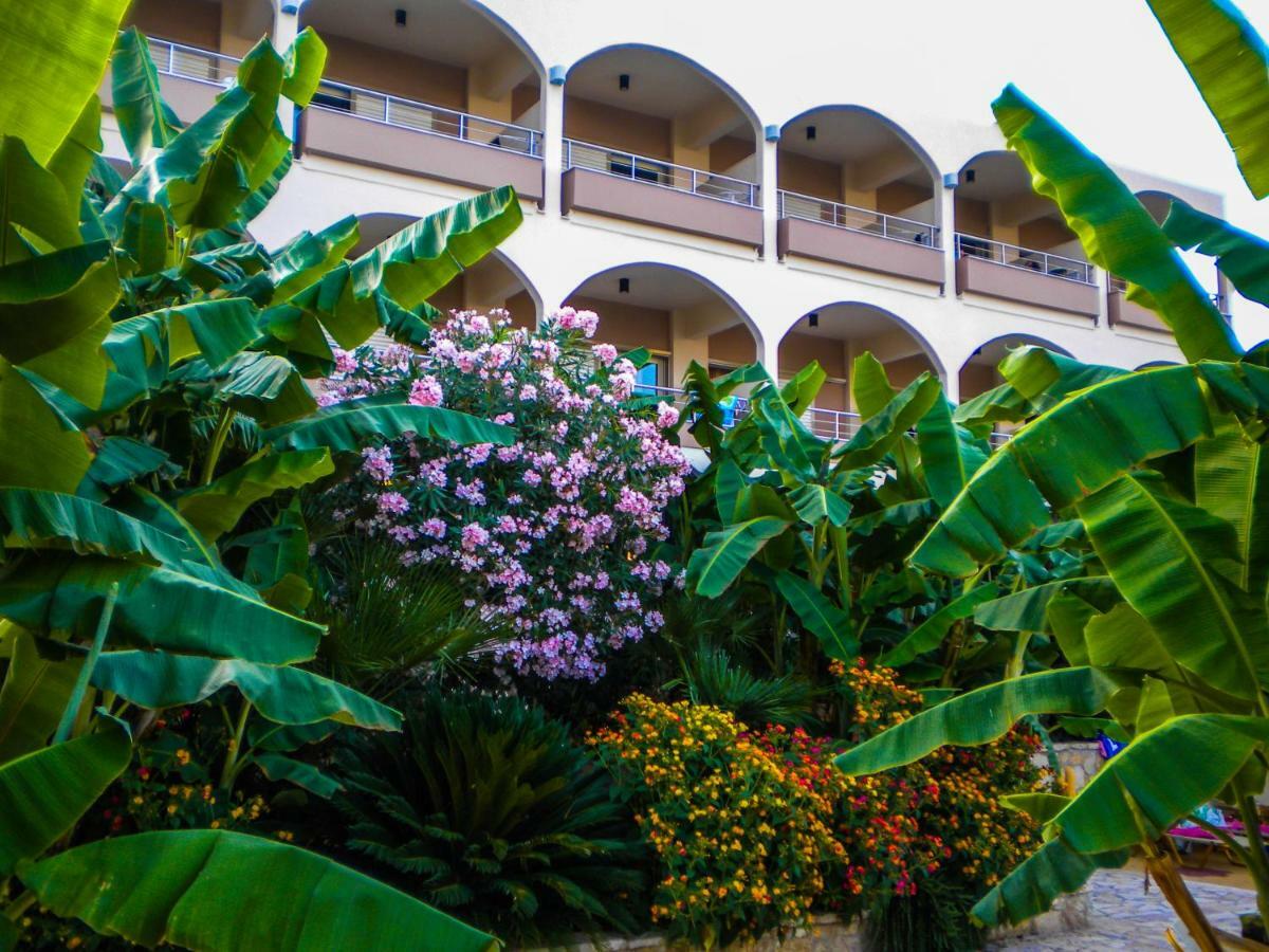 Paradise Lost Hotel-Apartments Tolón Esterno foto